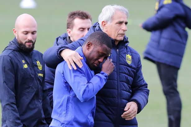 Majeed Waris in tears as search for former teammate Emiliano Sala is called off