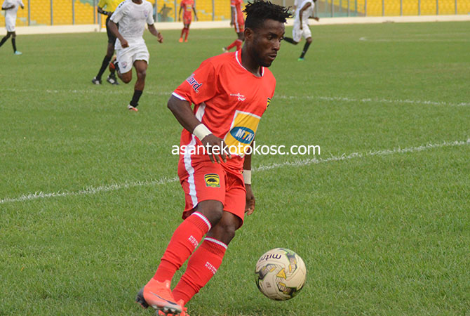 Maxwell Baakoh resumes full training with Asante Kotoko
