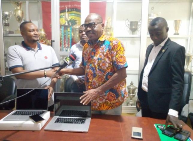 Taabea Donates MacBook for development of Kotoko Express App Iphone Version