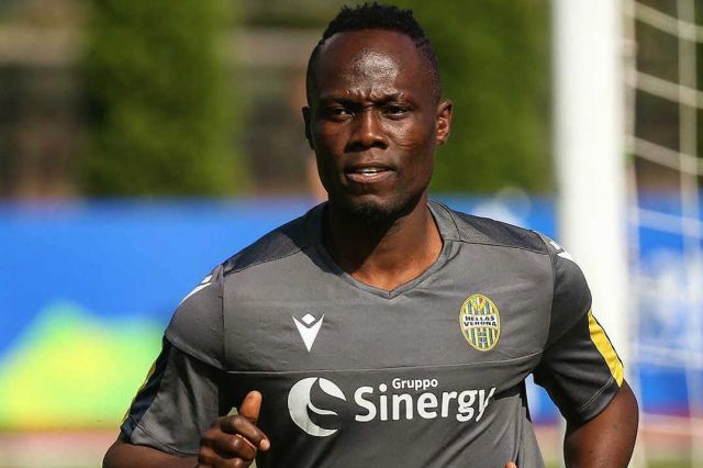 Ghana midfielder Emmanuel Agyemang-Badu rushed to the hospital