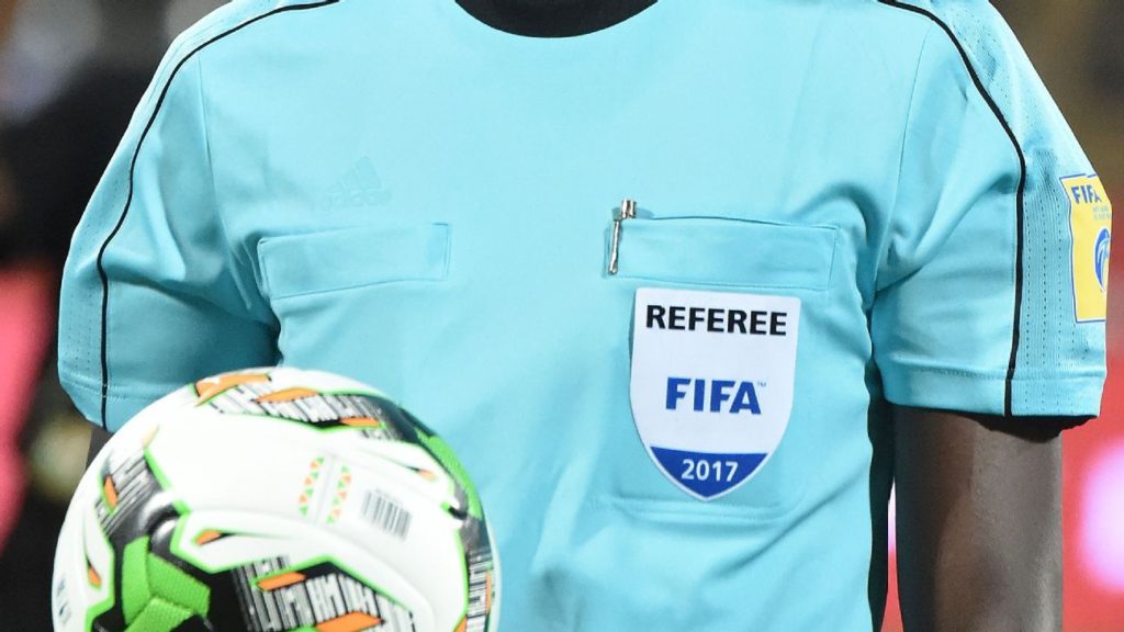 FIFA to organize referee courses online