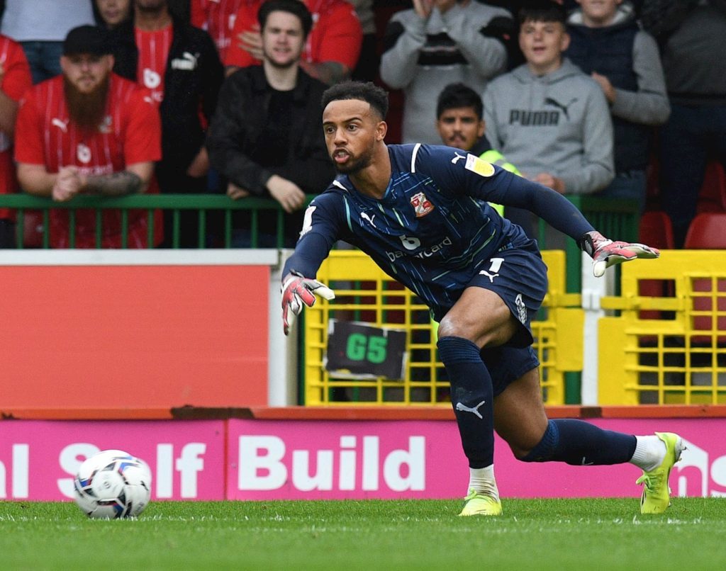 Swindon Town to offer new contract to Jojo Wollacott