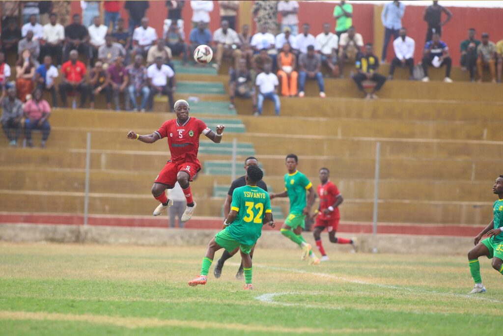Asante Kotoko fan dies during clash in league game against Nsoatreman FC